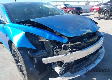 2021 Tesla Model 3 Long Range Dual Motor All-Wheel Drive z USA, uszkodzony, nr VIN 5YJ3E1EB2MF003858